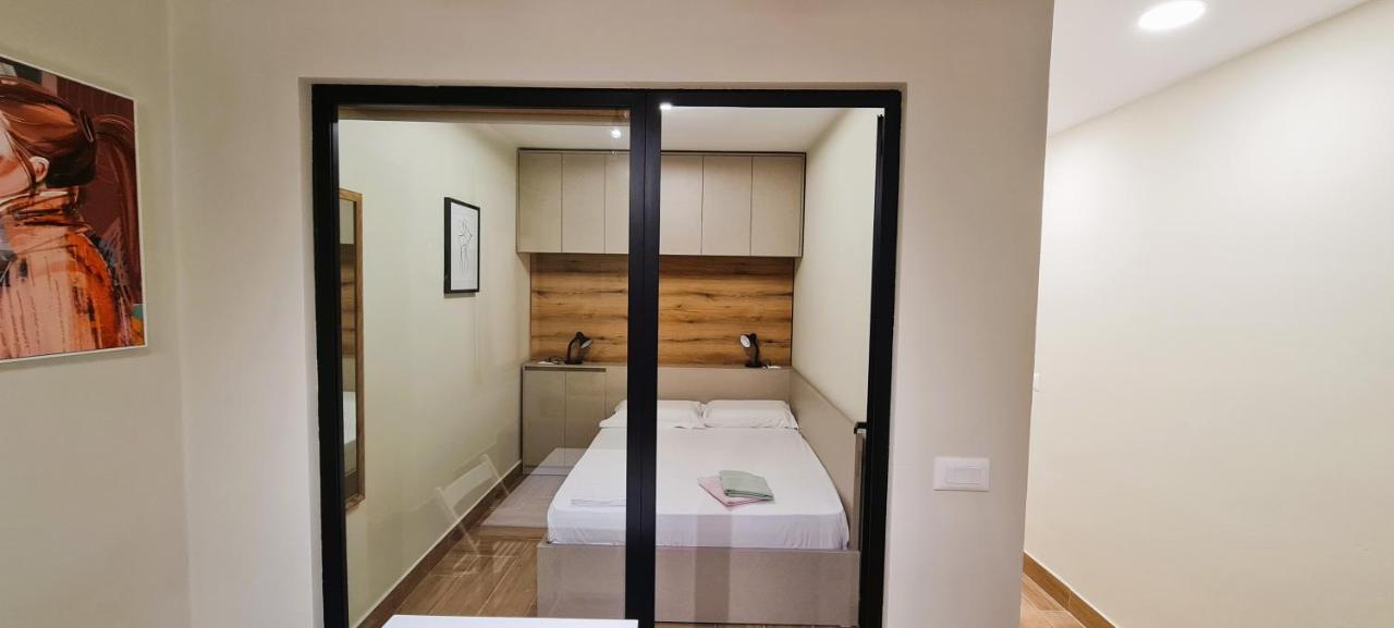 2V1 - Center Apartment 4 Tirana Zewnętrze zdjęcie
