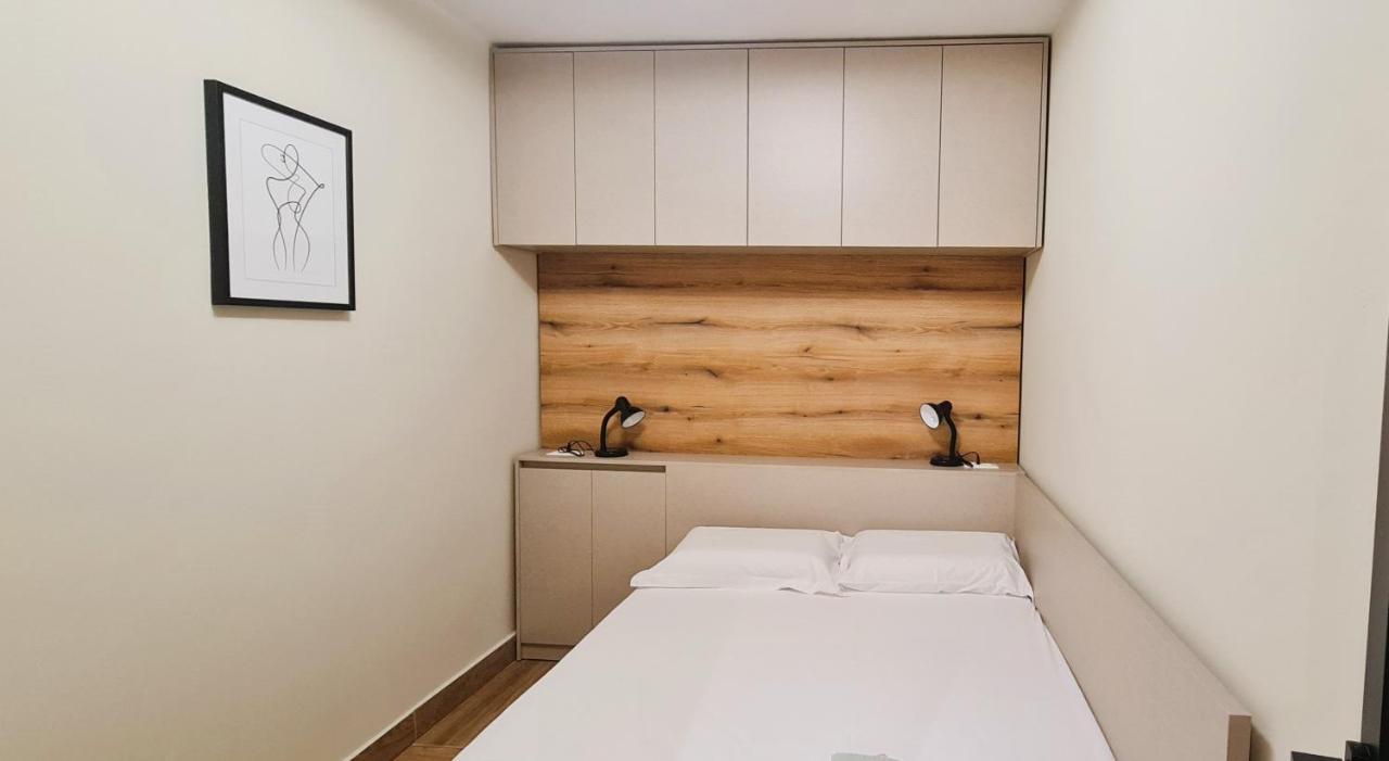 2V1 - Center Apartment 4 Tirana Zewnętrze zdjęcie